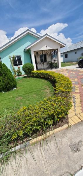 Finest Accommodation 75 Blossom, The Orchards innswood St Catherine